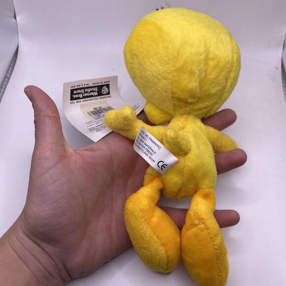 Vintage 1997 Warner Bros Studio Store TWEETY BIRD Bean Bag Plush With Tags 8" - Picture 9 of 9